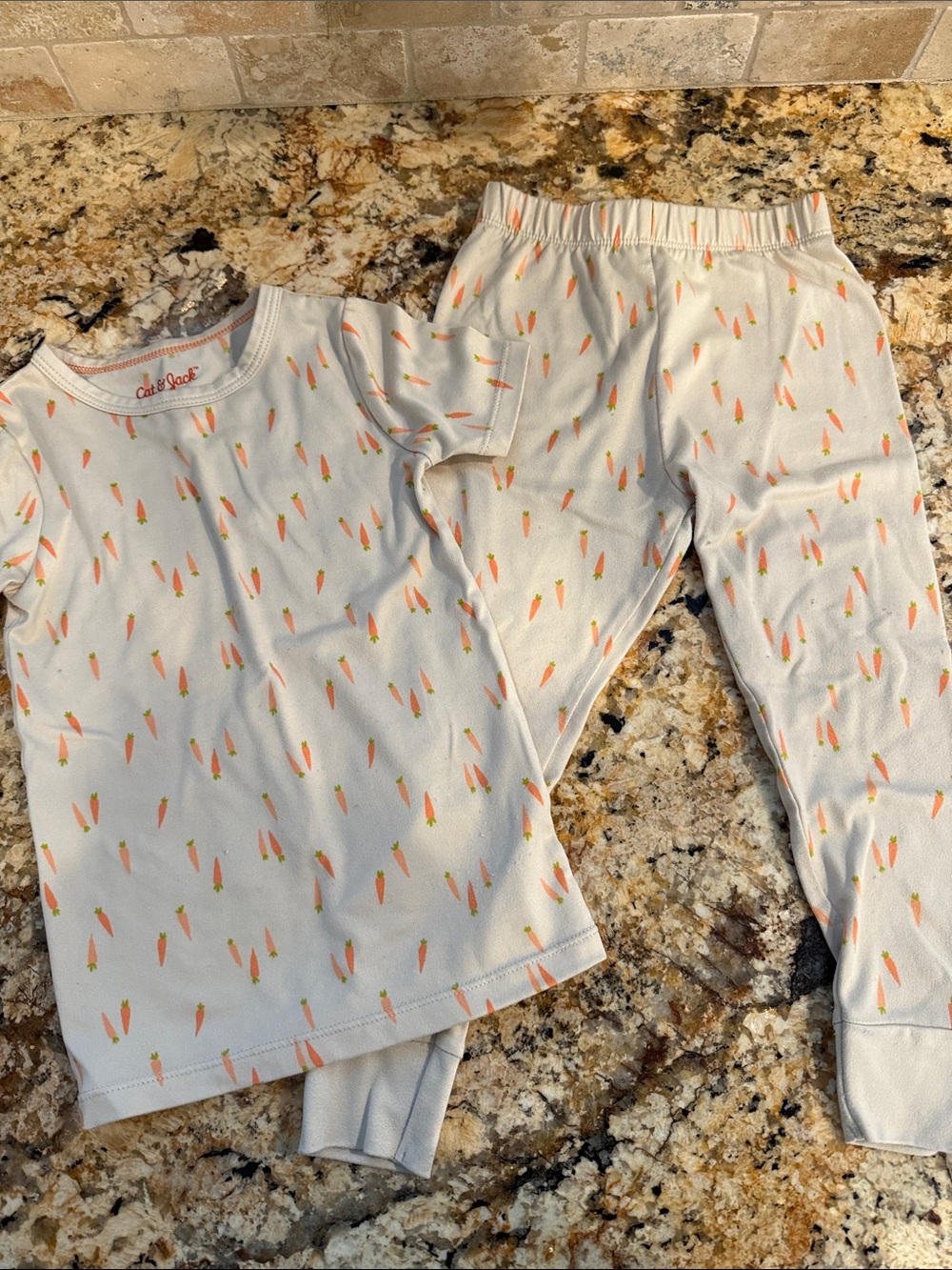 Cat & Jack Cream Pajama Set with Orange Carrot Print
